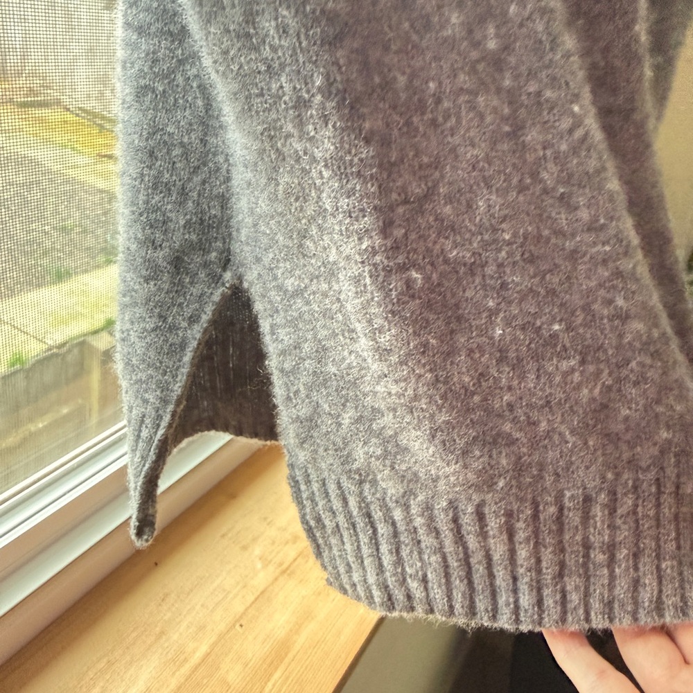 Zara Gray Sleeveless Cardigan - Picture 5 of 5